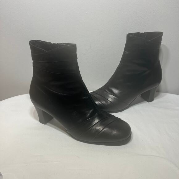 BeautiFeel Boots Ankle Black Zip Leather Heel Lady Dressy Office AntiSlip 39/8.5 - Picture 1 of 10